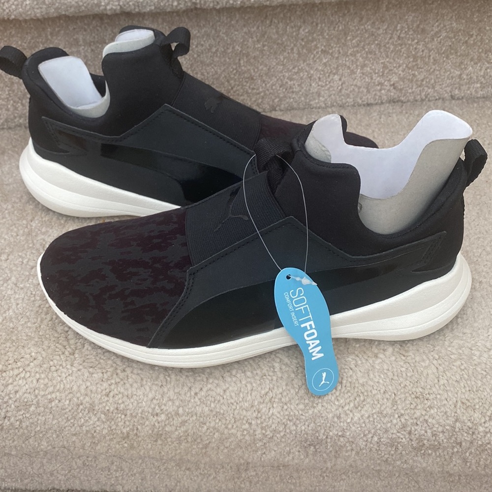 22:08 - PUMA Rebel Mid VR Sneakers